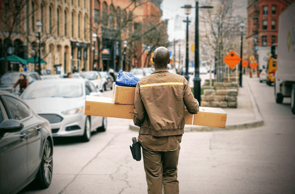 How to Ship Clothes Best Shipping Practices Ahead of The Retail Season